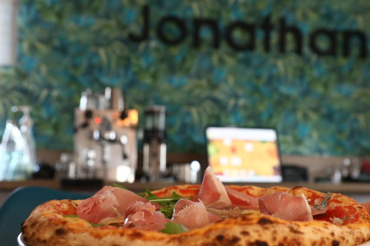 Jonathan Bed&Pizza Komárom Dış mekan fotoğraf